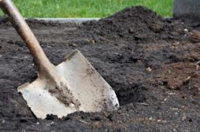 Ужгородський виконком надав дозволи на проведення земляних робіт - усім по 5 днів