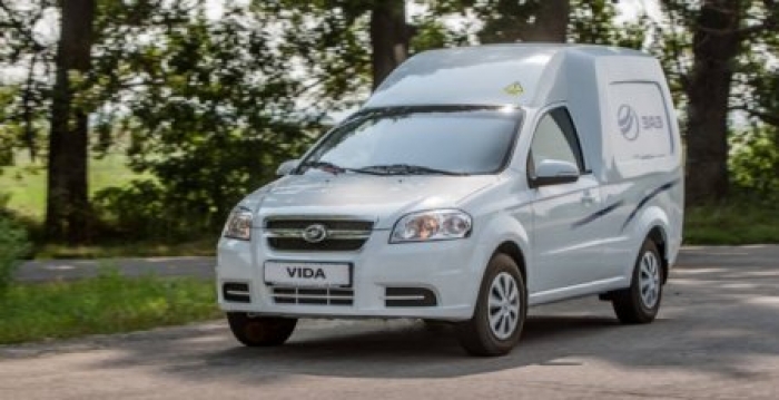 За 10 тис.євро вітчизняний автопром пропонує закарпатцям новісінький автофургон
