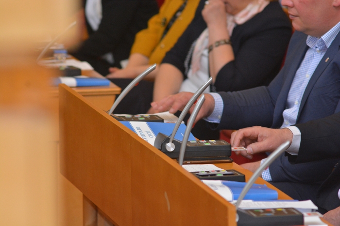 Попередження заторів, порушень на виборах та інші проблеми закарпатські депутати  вирішують через запити 