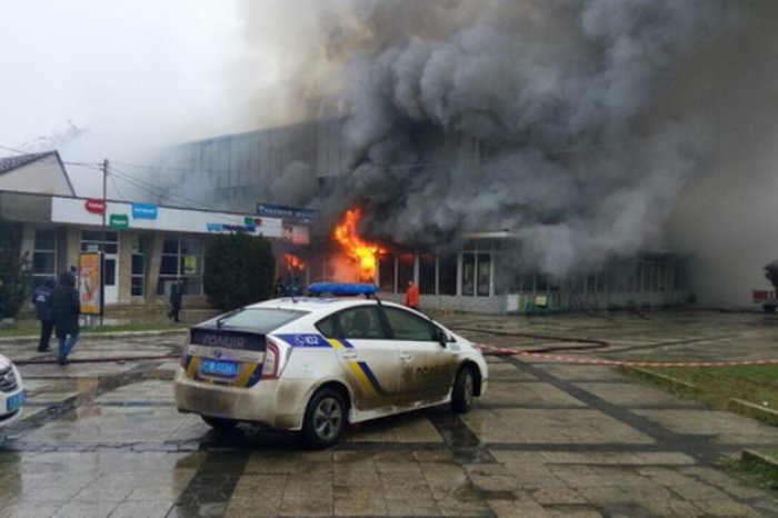 Офіційно про шаленство великого вогню у місті на кордоні з ЄС! (ФОТО, ВІДЕО)