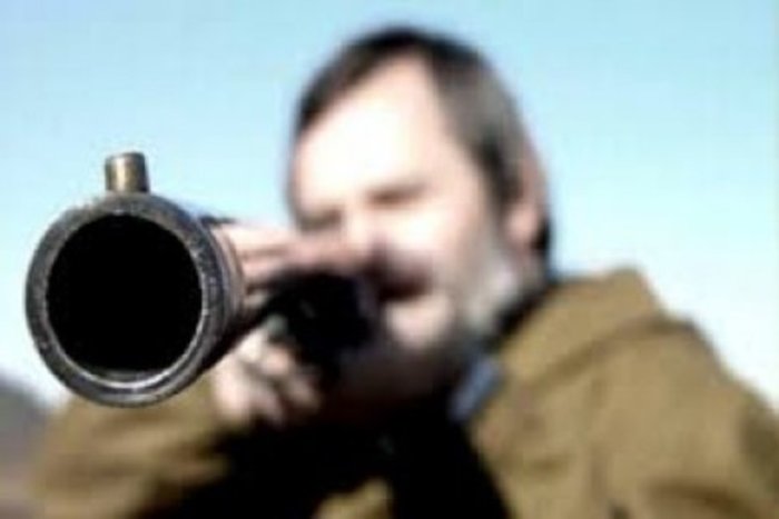 П’ятеро негідників напідпитку вирішили попрактикуватись ...у браконьєрстві!