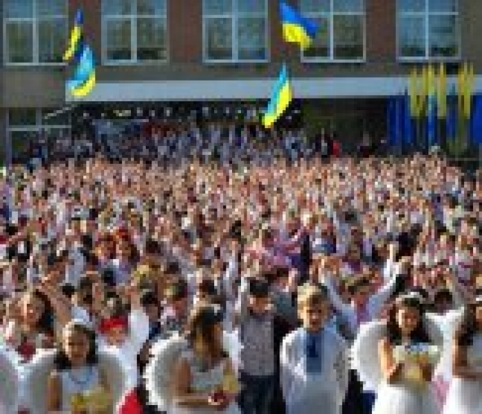 15 000 закарпатських школярів просили в Бога миру