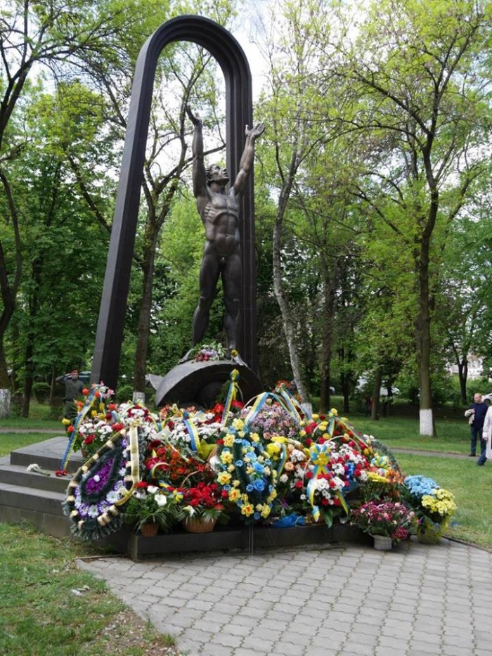 В Ужгороді вшанували пам'ять жертв Чорнобильської трагедії