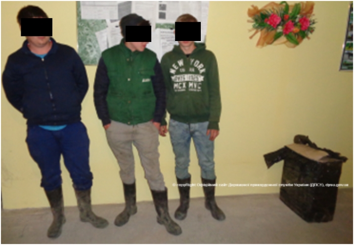 Прикордонники Закарпаття затримали правопорушників, що нелегально перевозили цигарки