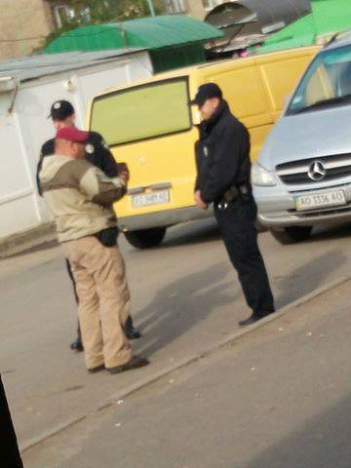 Історія про поліцію в Ужгороді і п'яного біля "П'яного базару" 