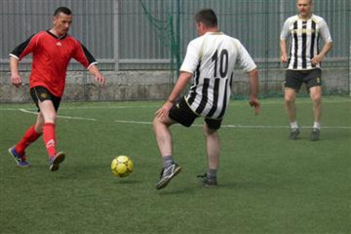 Як закарпатські рятувальники у футбол грали