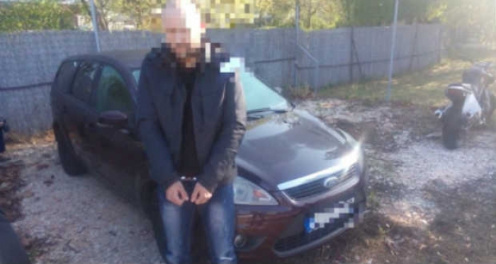 Угорські номера авто не допомогли – поліція знайшла в машині українця 11 афганців-нелегалів 