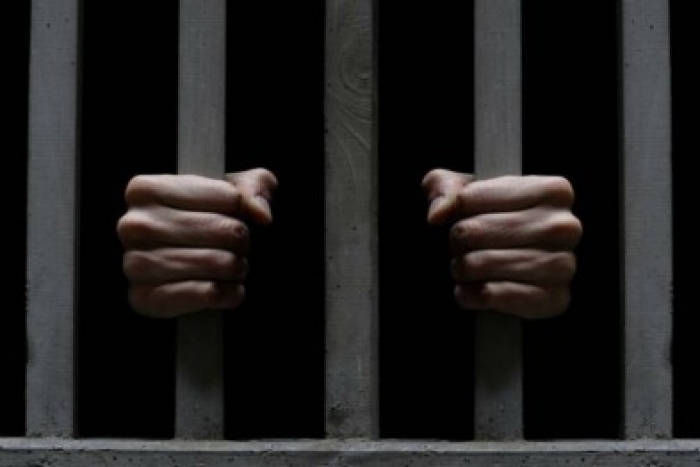Мукачівцю, який намагався передати наркотики ув’язненому, тепер самому загрожує до 10 років позбавлення волі