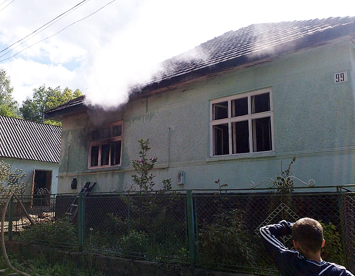 Рятувальники локалізували пожежу на Свалявщині