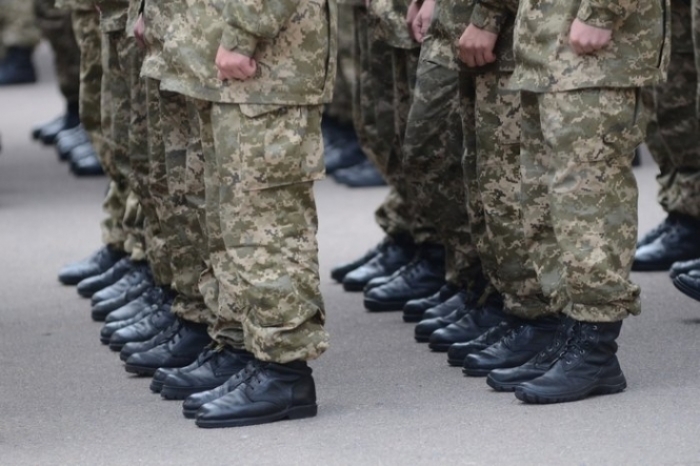 Усе, закарпатців забирають в армію  