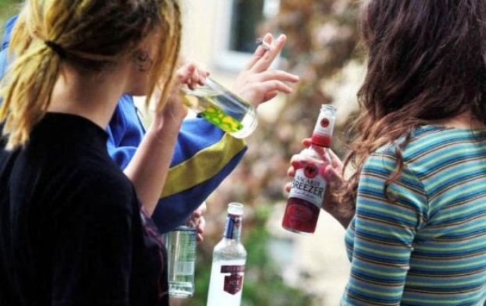 На Закарпатті двоє неповнолітніх отруїлись алкоголем