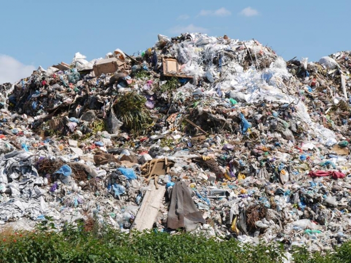 Ужгородські депутати на чолі з мером перевіряли стан сміттєзвалища в Ужгороді