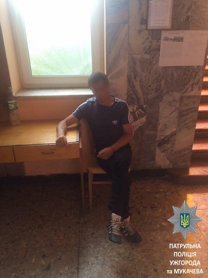 Нелюд виштовхнув жінку із п'ятого поверху у Мукачеві