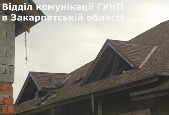 На новобудові у Мукачівськогому районі спрацювала самооборонна вибухівка: жертв немає