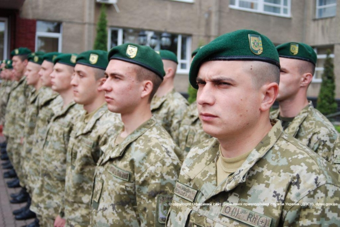 В Мукачеві прийняли 150 хлопців на строкову службу 