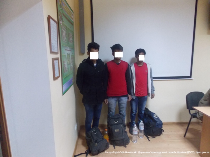 Групу незаконних мігранів виявили вчора в Ужгороді