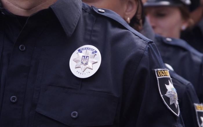 Поліцейська автівка порушила ПДР. У поліції проведуть службове розслідування з цього приводу