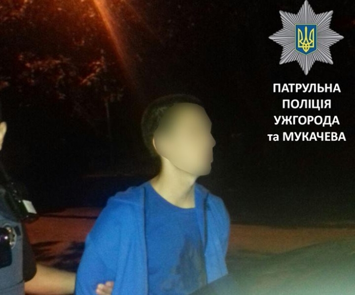 Ужгородським поліцейським вдалось оперативно затримати грабіжників