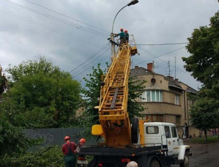 Буревій додав роботи ужгородським енергетикам