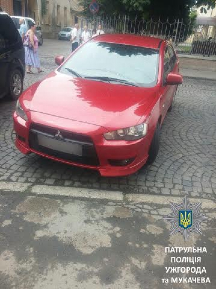 Мукачівські патрульні знайшли авто, що було у розшуку