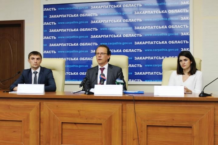 Закарпатські підприємці скаржаться бізнес-омбудсмену України на податківців та митників