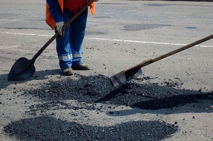 Влада Мукачева не хоче пропускати через місто вантажівки, які їдуть державною трасою