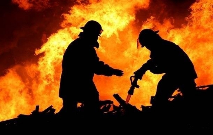 На тячівському подвір'ї згоріли мотоцикли, сіно і дрова