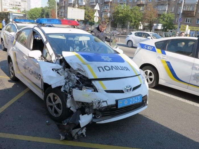 Стало відомо, у скількох ДТП побували закарпатські патрульні від початку своєї роботи