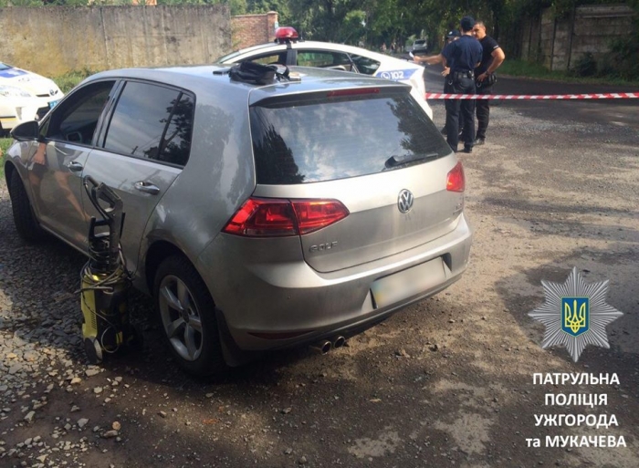 У Мукачеві втікач з наркотиками врізався в машину патрульних