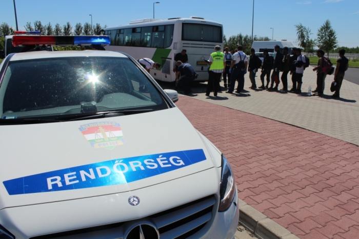 В МЗС не знають про українського водія з нелегалами, затриманого в Угорщині
