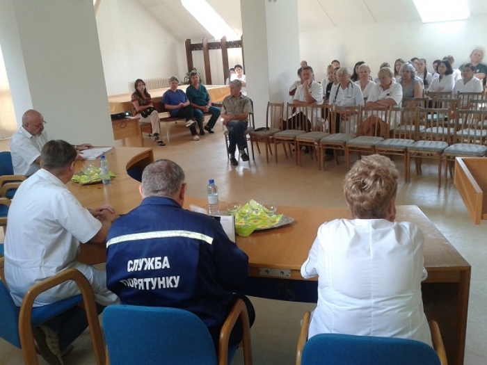 Рятувальники і лікарі готуються ліквідовувати наслідки терактів на Закарпатті