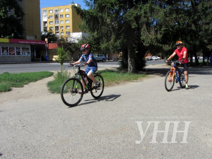 Мукачівський підліток і його батько проїдуть велосипедами більше 1000 км до Європи