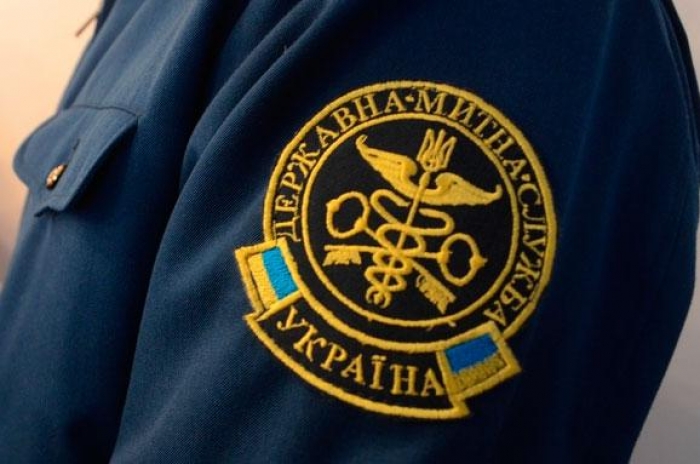 З початку року на закарпатських митницях виявлено 1348 порушень законодавства