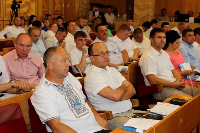 Закарпатські обранці взялися допомагати людям і медичним закладам