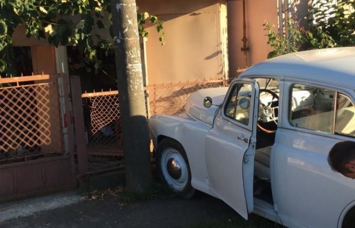 У ДТП в Ужгороді потрапив раритетний автомобіль