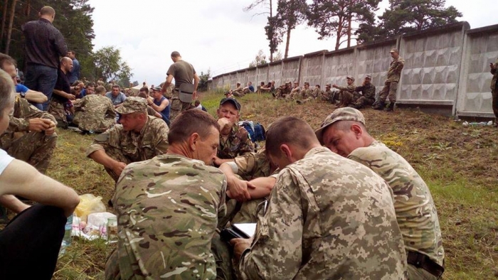 У Закарпатському військкоматі розповіли, як компенсуватимуть резервістам перебування на зборах