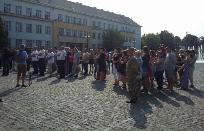Біля Закарпатської ОДА протестувальники вимагали децентралізації