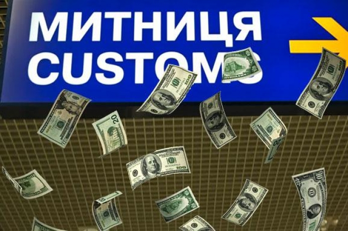 Завдяки знищенню схем на митниці Україна збагатилася на 2 мільярди – Гройсман