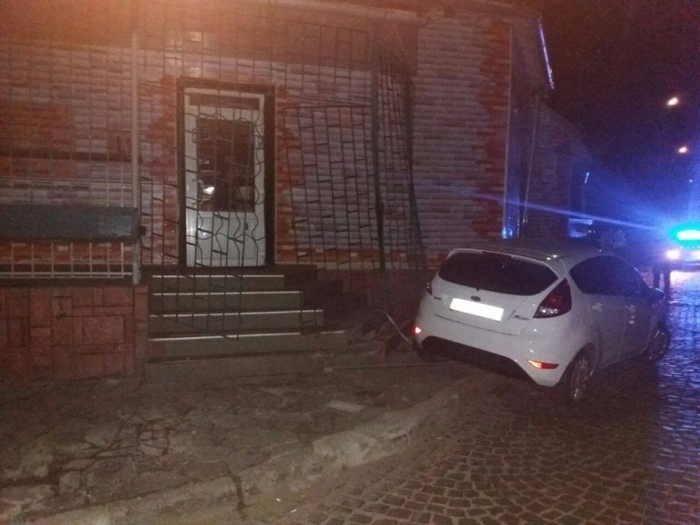 Мукачівського прокурора, якого підозрювали у п’яному ДТП, в наркодиспансері визнали тверезим