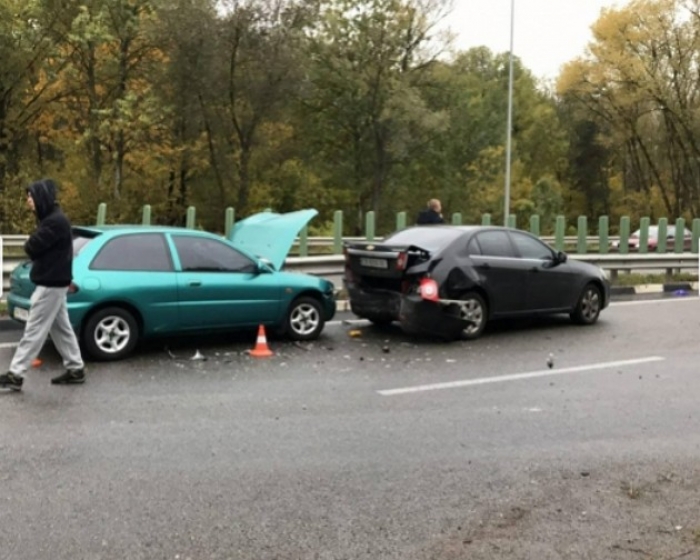 Автобан між Чопом та Києвом став місцем трьох дорожніх аварій