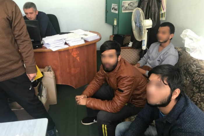 На Закарпатті затримали 7 осіб без документів, що подорожували до ЄС