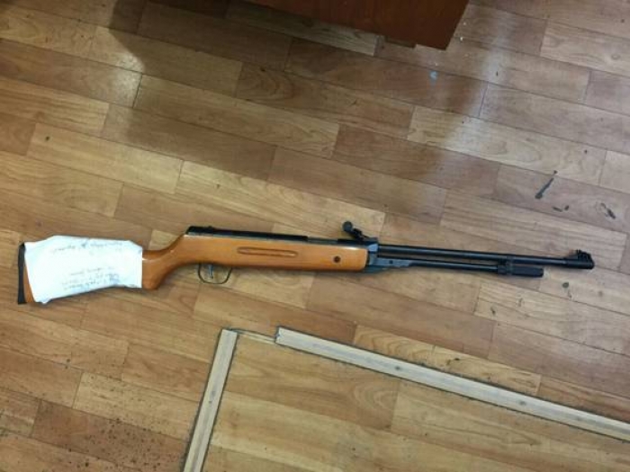 На Мукачівщині поліція провела обшук у 20-літнього "хулігана" – знайшли багато цікавого