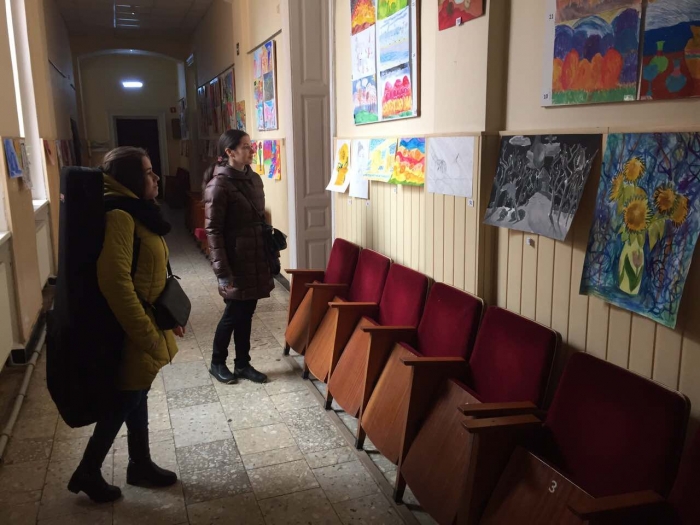 В Ужгороді 120 юних митців представили свої найкращі роботи глядачам
