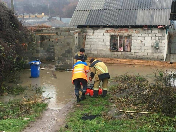 Закарпаття оговтується від негоди: повалені дерева, знеструмлені села, підняття рівнів ґрунтових вод