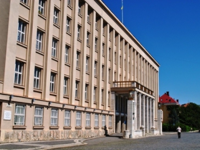 На шостій сесії Закарпатської облради розглянуть 55 питань