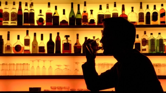 Вчені запевняють, що повна відмова від алкоголю небезпечна для здоров'я