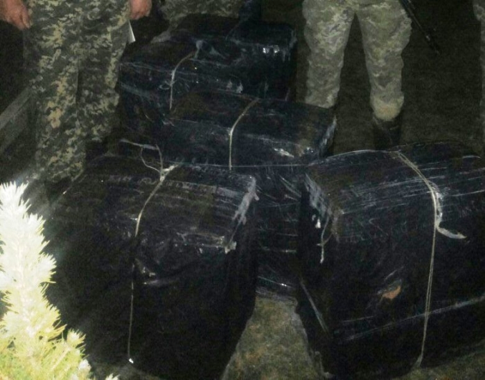 Прикордонники Мукачівського загону виявили 13 тис. пачок "нічийних" сигарет біля угорського кордону