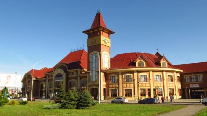 Зранку на станції "Ужгород" був великий "кіпіш" за участі силовиків і надзвичайників