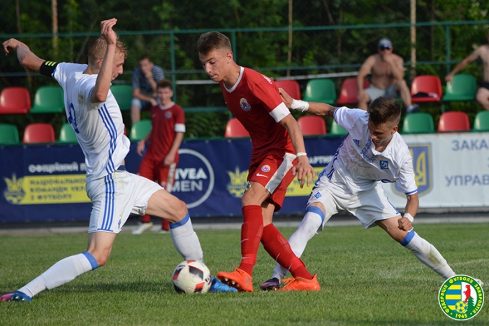 В Ужгороді стартували матчі фінальної частини ДЮФЛУ U-17