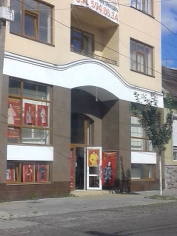 У Мукачеві злодій "приготувався до зими": викрав 9 шуб на 50 тисяч гривень